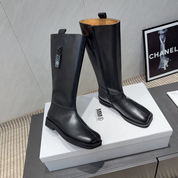 Maison Margiela's new black winter and autumn boots - Picture 3 of 9